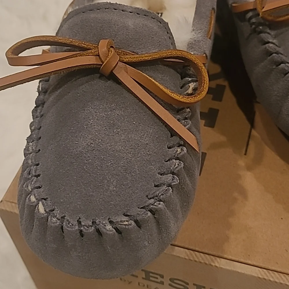 Fireside by Dearfoams Size 13 Kids Genuine Suede